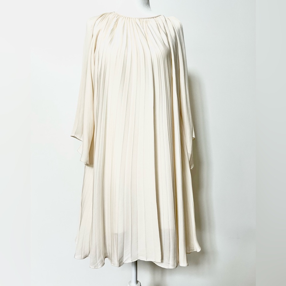Alice + Olivia white pleated dress MEDIUM